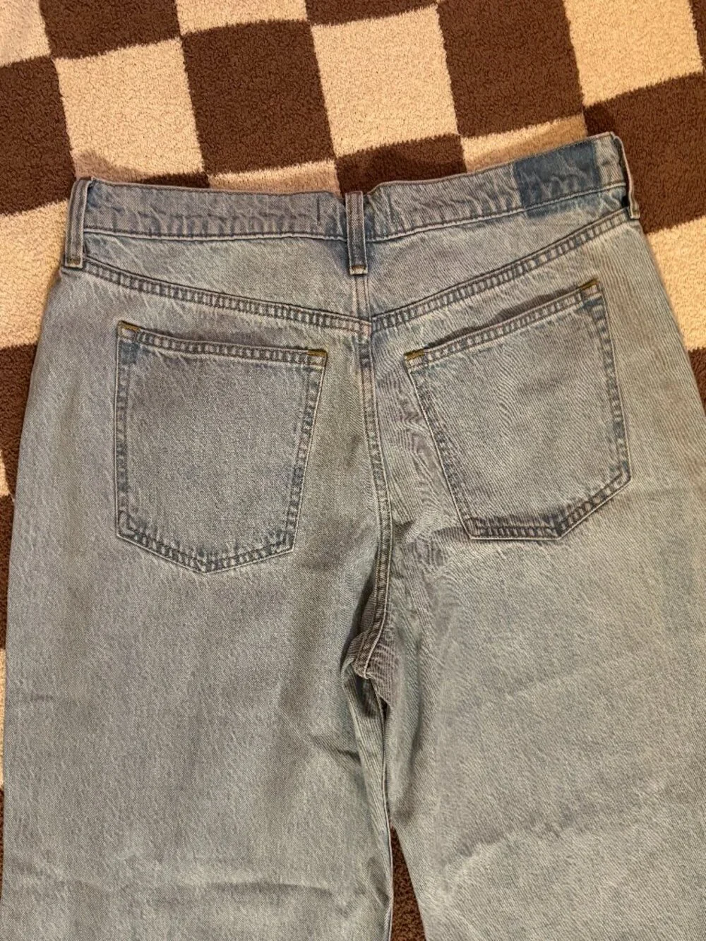 Abercrombie & Fitch - Low Rise Ultra Loose Jeans with Destroyed Hem - NWT - Picture 3 of 7